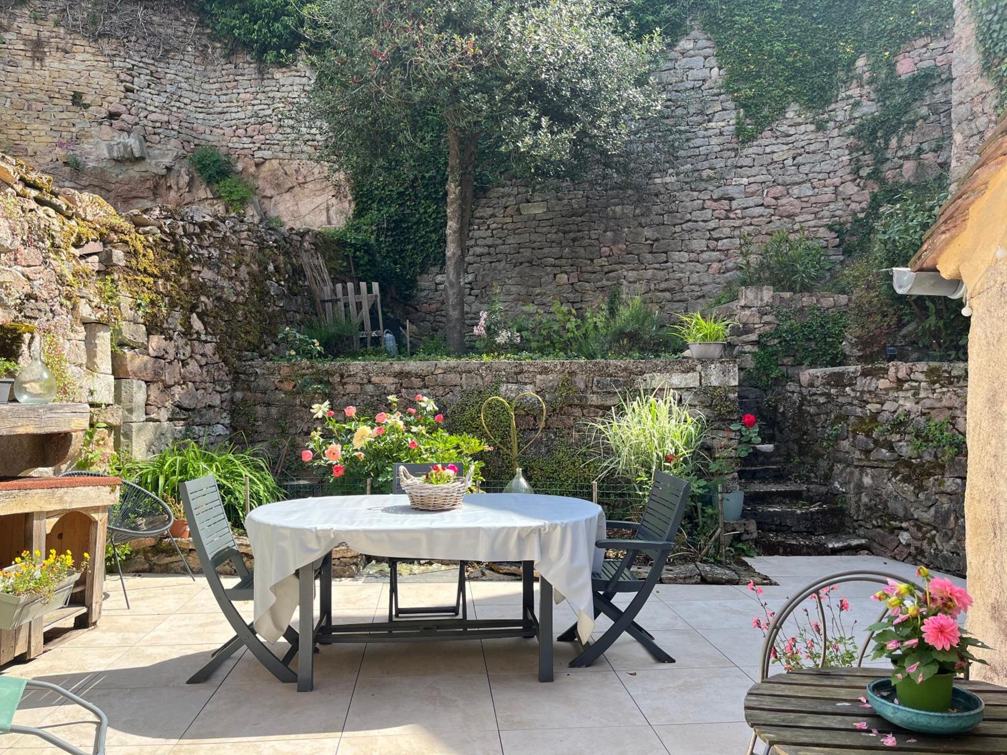 Maison Cosy En Plein Centre Ville Semur-en-Auxois Exteriér fotografie